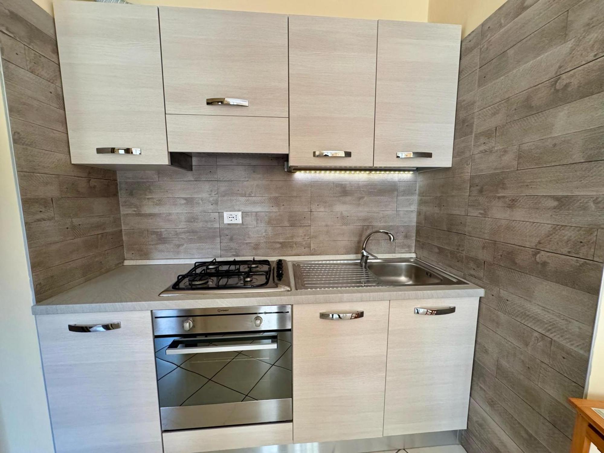 Premium Apartments Peschiera 佩斯基耶拉德加达 外观 照片